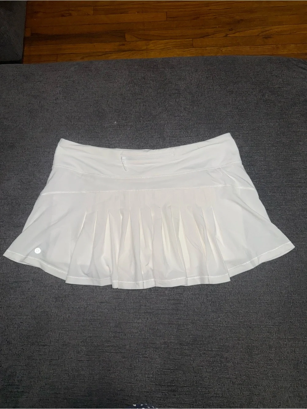 Lululemon Pace Rival White Tennis Skirt Skort Size 12 Regular Pleated Back